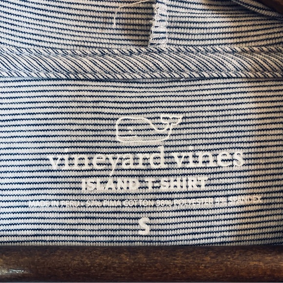 Vineyard Vines “Island T-shirt” Blue White Striped Long sleeve Hooded T Sweater - Picture 10 of 11